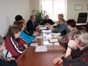 Зарплата председателя в доме